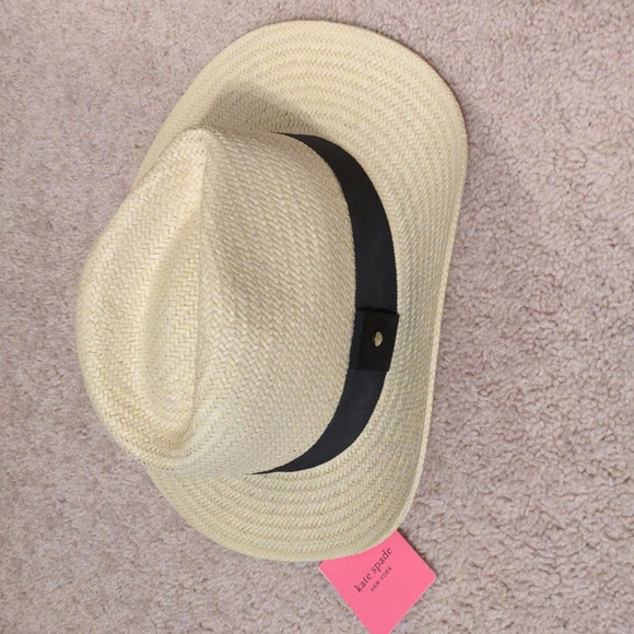 kate spade Accessories - 🎉HP🎉 NEW Kate Spade Trilby Hat in Natural with Black Trim
